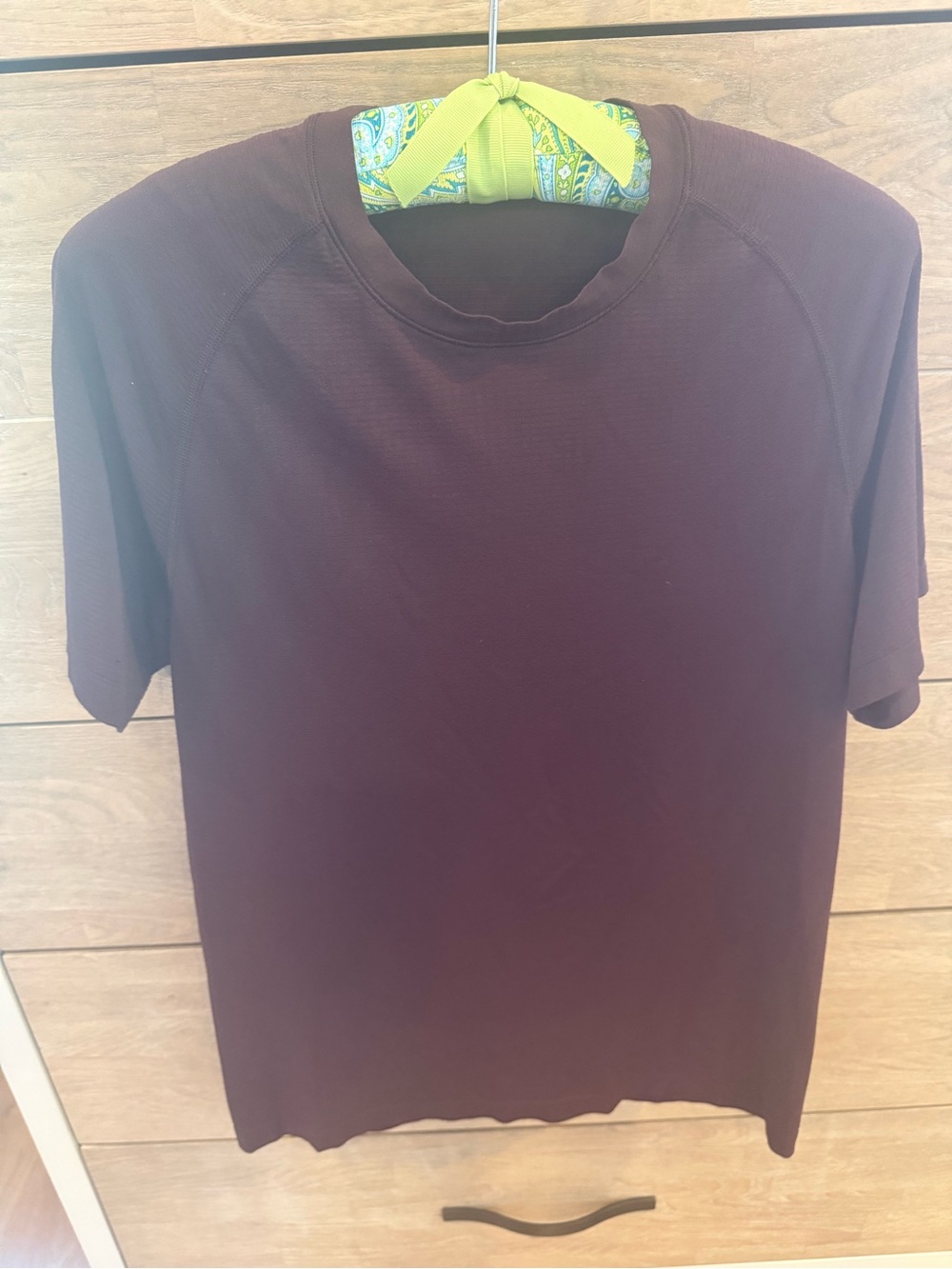 Men's Lululemon Crew Neck Short Sleeve Shirt - Deep Burgundy,S